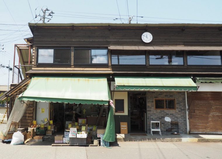「しごと場灯台―Toudai－」があるのは、青果店の2階です