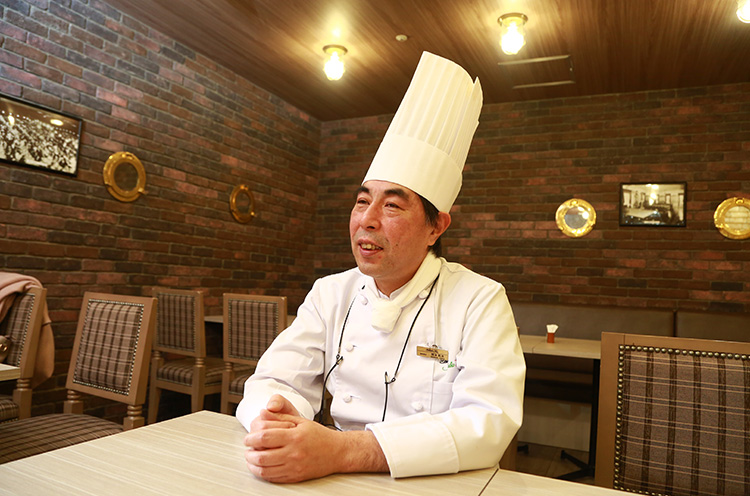 洋食シェフとして、 30年にわたりイタリア軒で腕を振るう関本拓夫総料理長