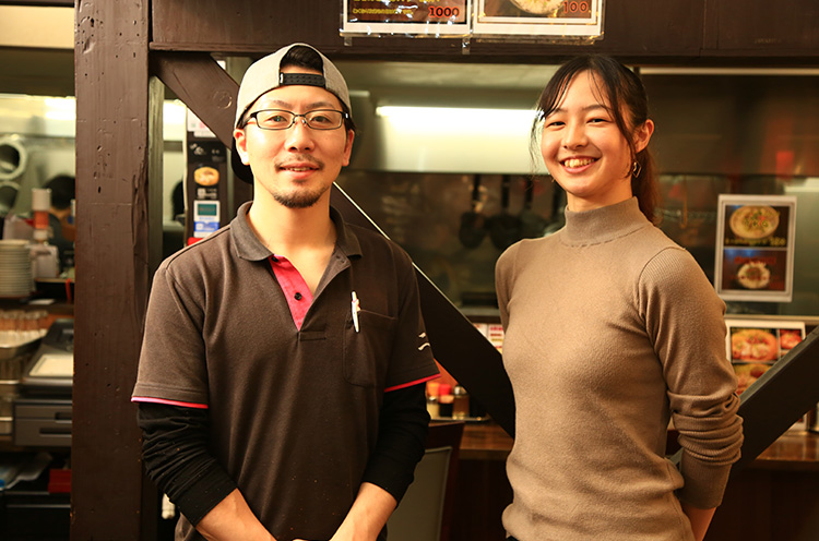 店主・野沢さん。味噌が看板ですが、野沢さんの作り出す月替わりラーメンのファンも多数！