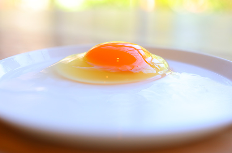 『ピュアエッグ』。お菓子作りのための卵として開発されましたが、卵かけご飯にしても抜群においしいんです！
