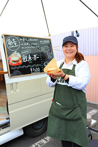 グリット キッチンカーの店主・太田さん。地元のイベントや野菜直売所に出店することも