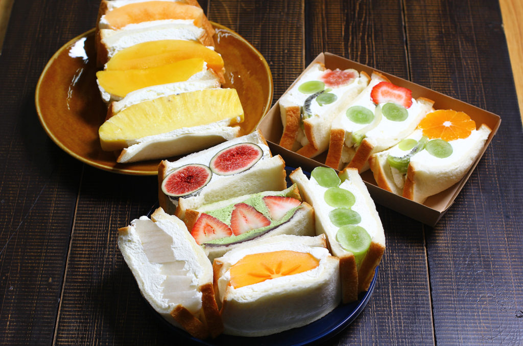 カネギフルーツ】破格サイズのフルーツがぎゅうぎゅう！ 老舗果物店の