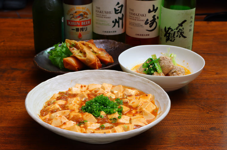 中華系料理も酒の肴に最高！　『マーボー豆腐』（780円税抜）や『肉だんご坦々スープ』（700円税抜）など家庭的な料理も豊富