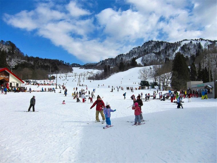 三川 温泉 スキー 場
