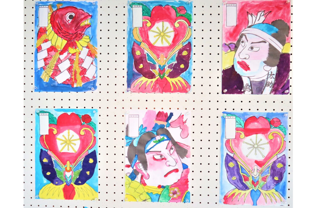 第23回 ちびっこ凧絵展】凧絵がズラリ。子どもたちによる色鮮やかな