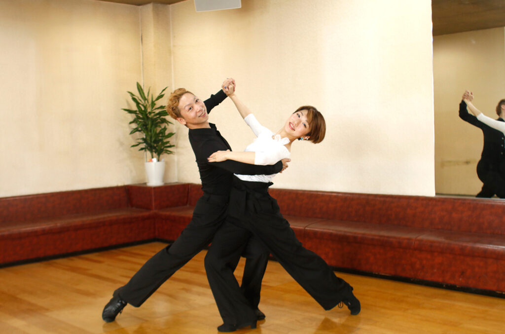 Dance Studio Gleed ダンススタジオアンドグリード 社交ダンスの楽しさを誰でも実感できます 新潟市東区