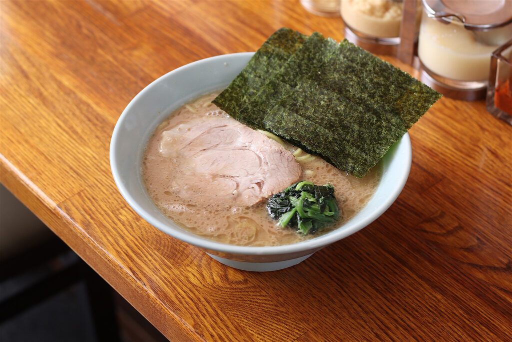 心一家のとんこつ醤油らーめん】横浜ラーメンの本流を新潟で味わう｜新潟市黒埼