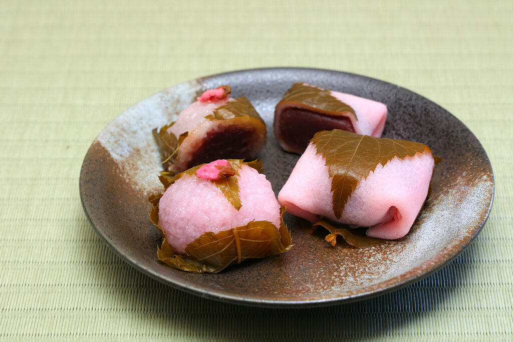 和菓子処 新星堂の『桜餅』】新潟ではなぜか関西風？ ふたつの桜餅で春