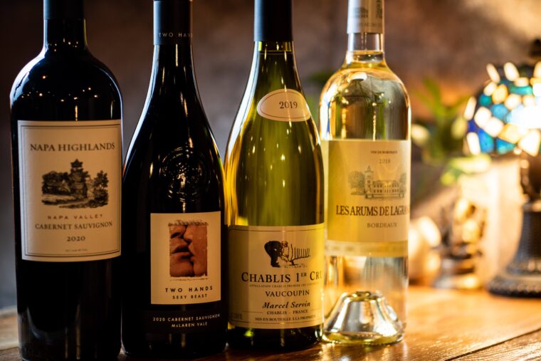 「開けてすぐおいしい」をコンセプト、フランス、イタリア産を軸にニューワールド系のワインを厳選