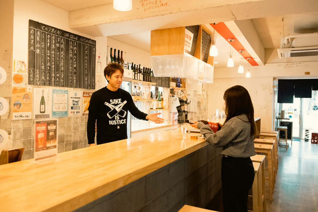 【ヤ取終了11/9】≪zyt2518ジ≫ 小物タンス 5段6杯 幅45cm 欅材？ CAPIC盛岡/刑務所作業製品 昭和レトロ/和箪笥/小物入れ/引き出し/中古家具/宮城県仙台市 71003-07 角打ち＋81 カネセ商店】長岡駅から徒歩5分！県外の珍しいお酒で角打ち