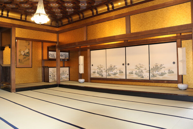 2階にある33畳の大広間。桃山御殿を模したと言われている