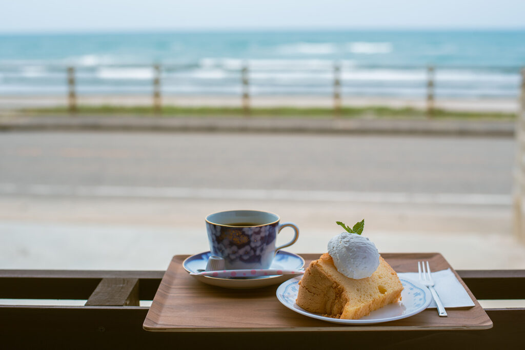 Café gran】海が視界いっぱいに広がるシーサイドカフェ｜新潟市西蒲区