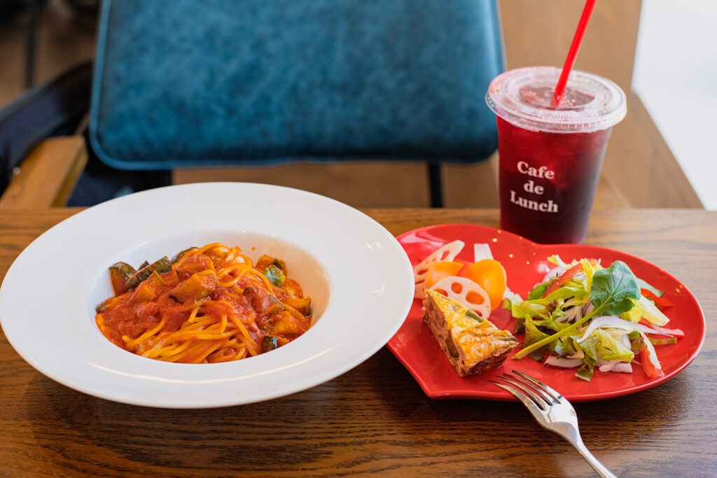 新店・カフェ・ド・ランチ】五十公野公園近くのくつろぎカフェ。地野菜