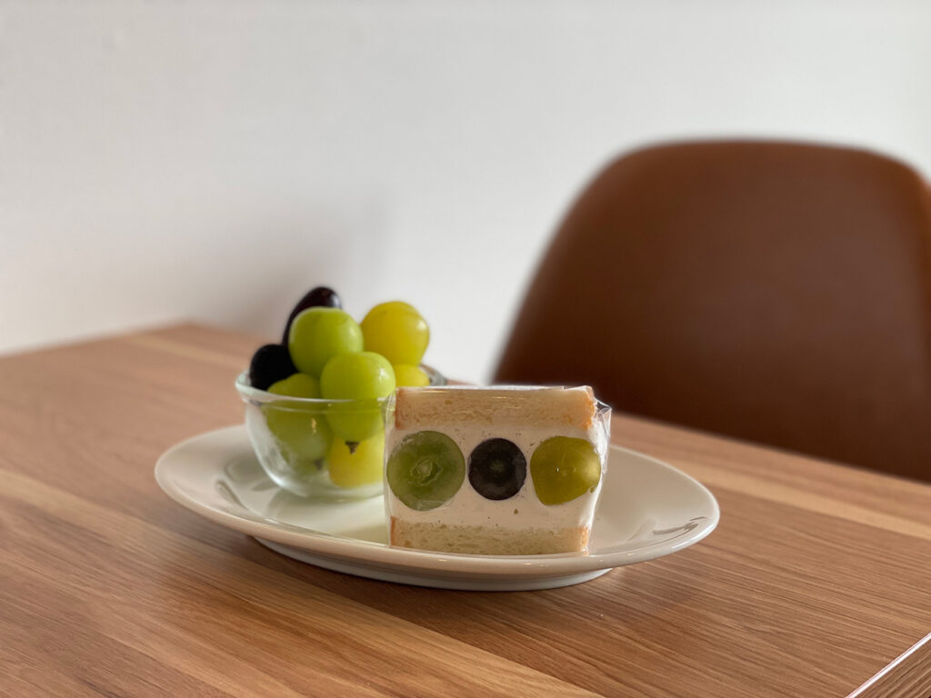 sandwichとsoupのお店 Blue Monster】3種のブドウが主役のフルーツ