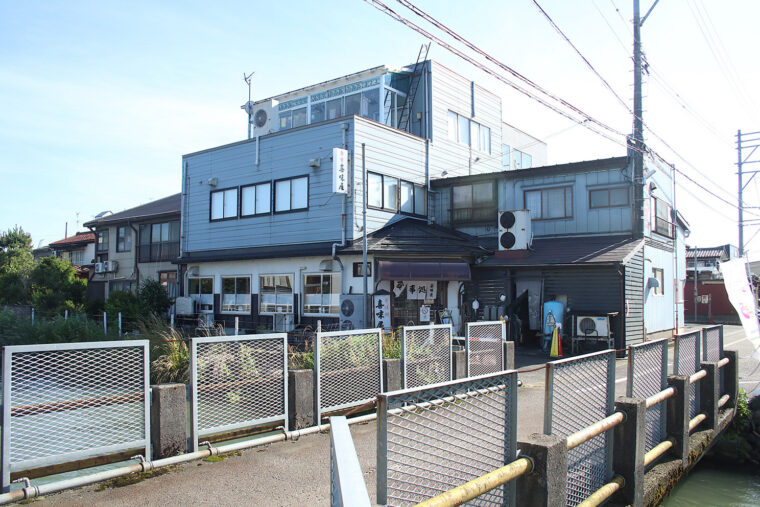 お店があるのは長岡の摂田屋エリア。連日行列ができる人気ぶりです