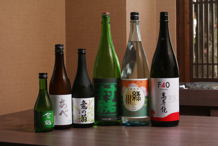 店主こだわりの日本酒もバリエーション豊富に用意している。日本酒は県内各地の酒蔵から店主が厳選したものだ