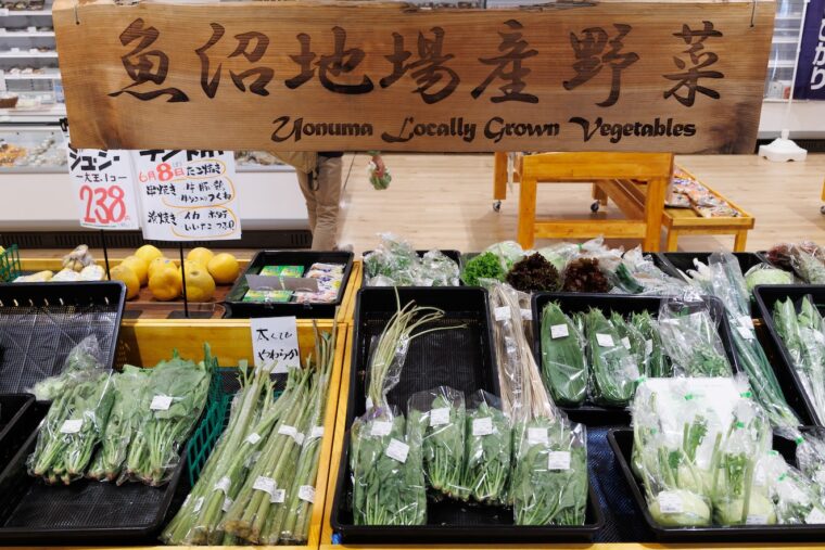 フレッシュな野菜が並ぶ。朝の来店がおすすめ