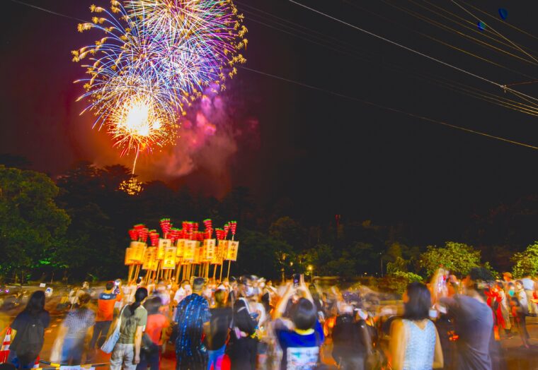 7月25日（木）は奉納花火大会を開催