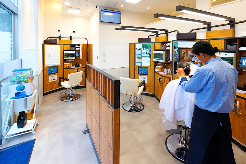 【新店・QB HOUSE CoCoLo新潟店】約10分でさっぱり!ヘアカット専門店がCoCoLo新潟に登場!・キュービーハウス