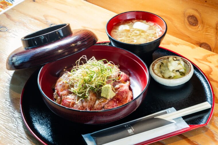 『ぬか釜ステーキ丼（並）』（1,500円）