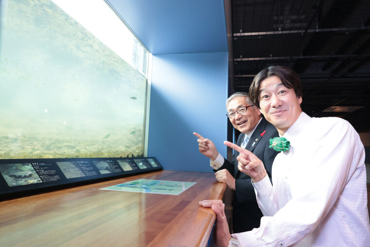 「イヨボヤ会館は淡水魚の水族館としても親しまれているよ」と市長。年中楽しめるんですね！