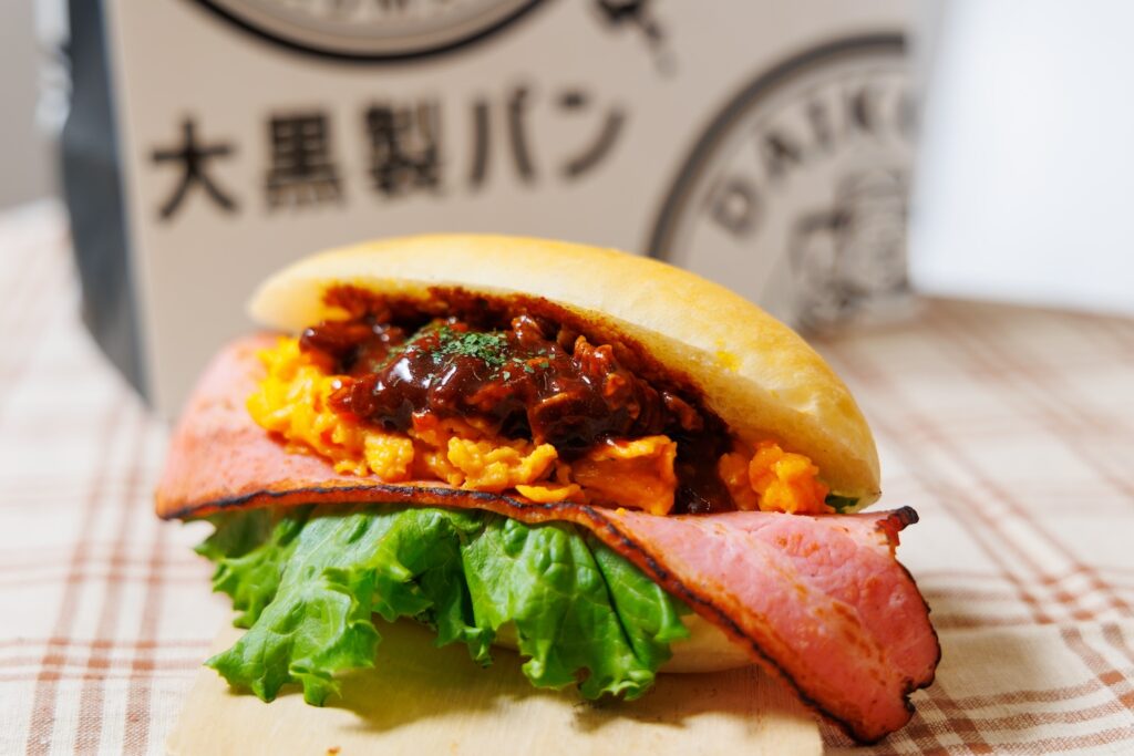 月刊にいがた50th Special Menu・大黒製パン】もちもちのコッペパンと