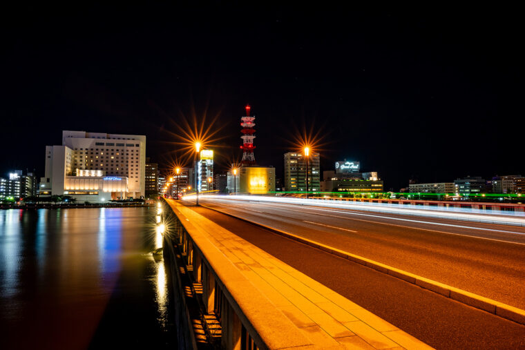 萬代橋から見える夜景