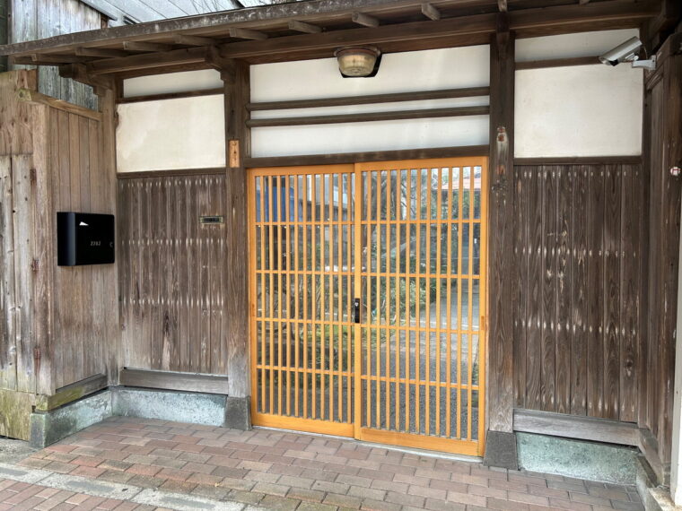 文化座本町Sono 外観。場所はキューピット下本町店の隣です