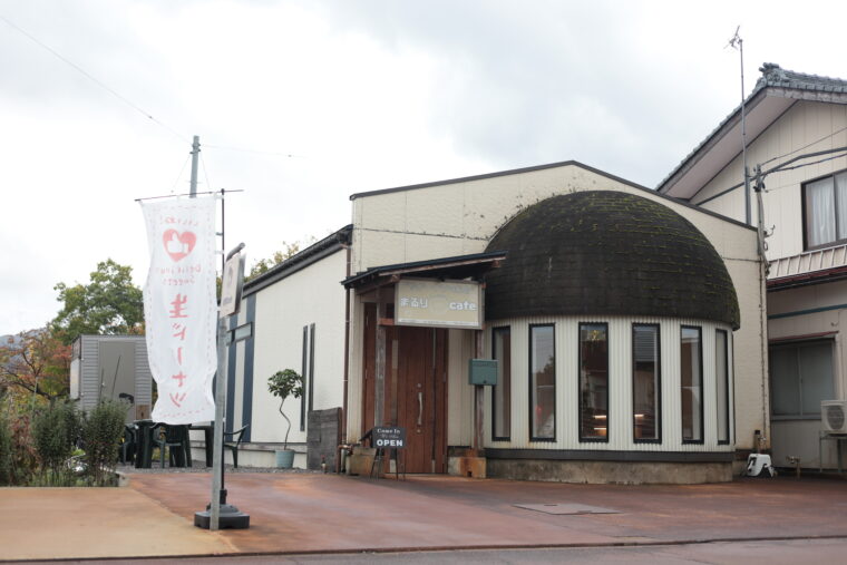 場所は長岡市末広の住宅街にある末広公園の近く