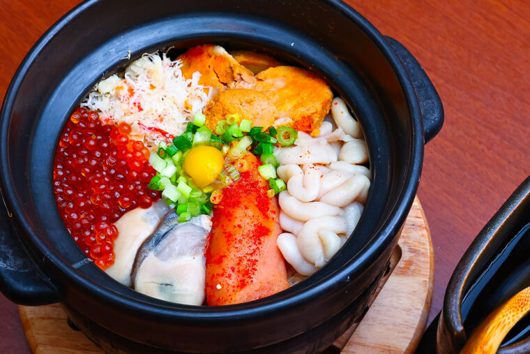 『鬼がかり痛風土鍋ご飯』