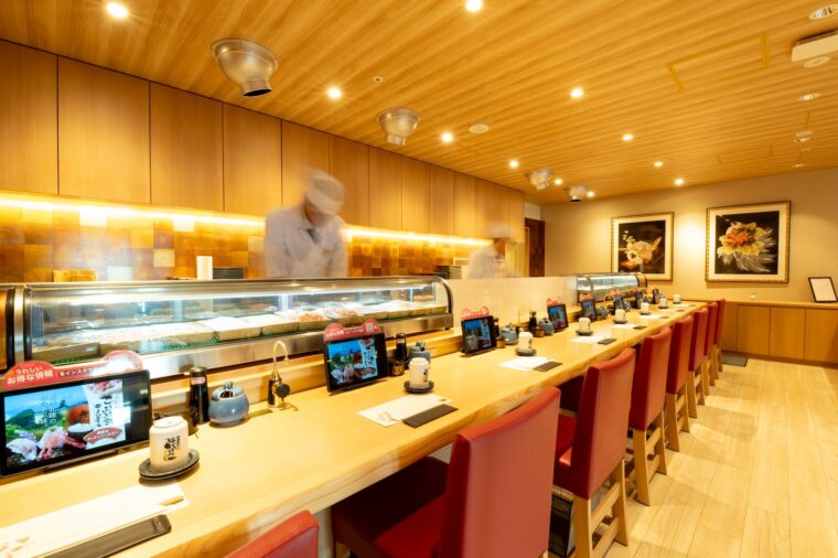 職人の仕事ぶりを見られるカウンター席