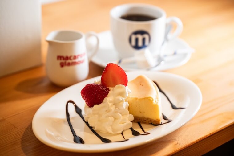 濃厚な『ベイクドチーズケーキ』（650円）