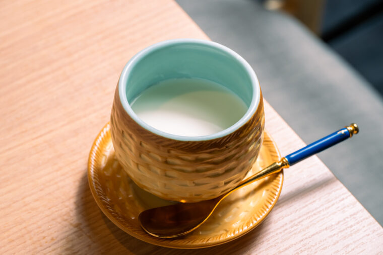 食後のデザートに『杏仁豆腐』（400円）