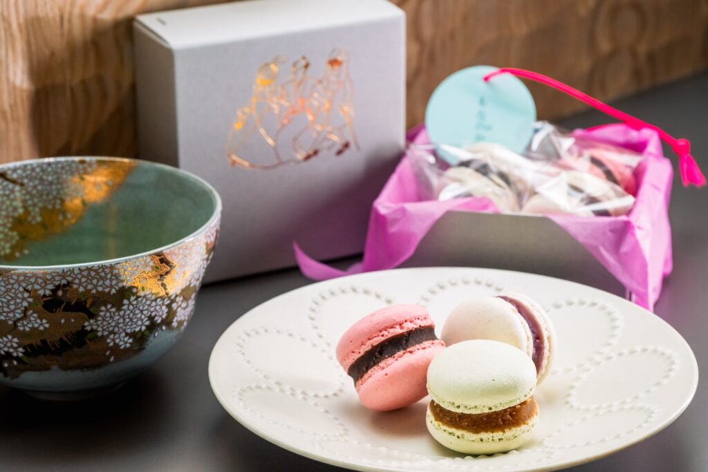 今月のあんこ・越乃雪本舗大和屋】もなか？マカロン？遊び心から誕生