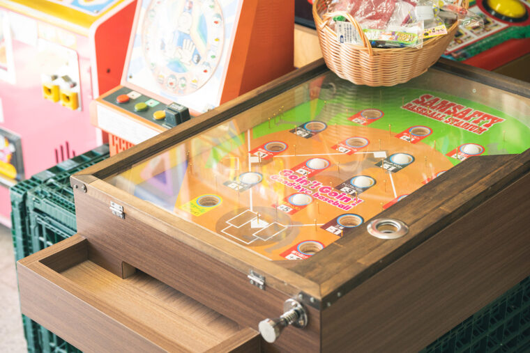 レトロゲームの代名詞、スマートボールで見事景品をゲット