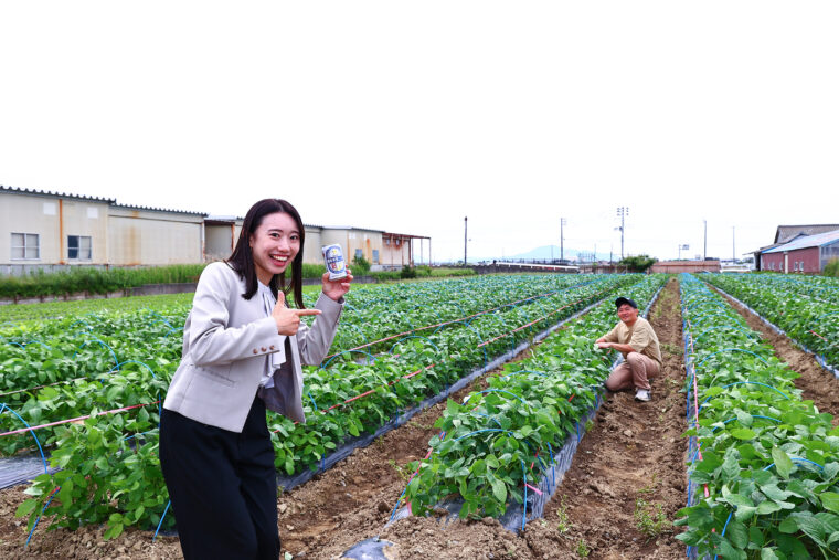 サッポロビール『風味爽快ニシテ』ブランドマネージャー 桑村さん（左）