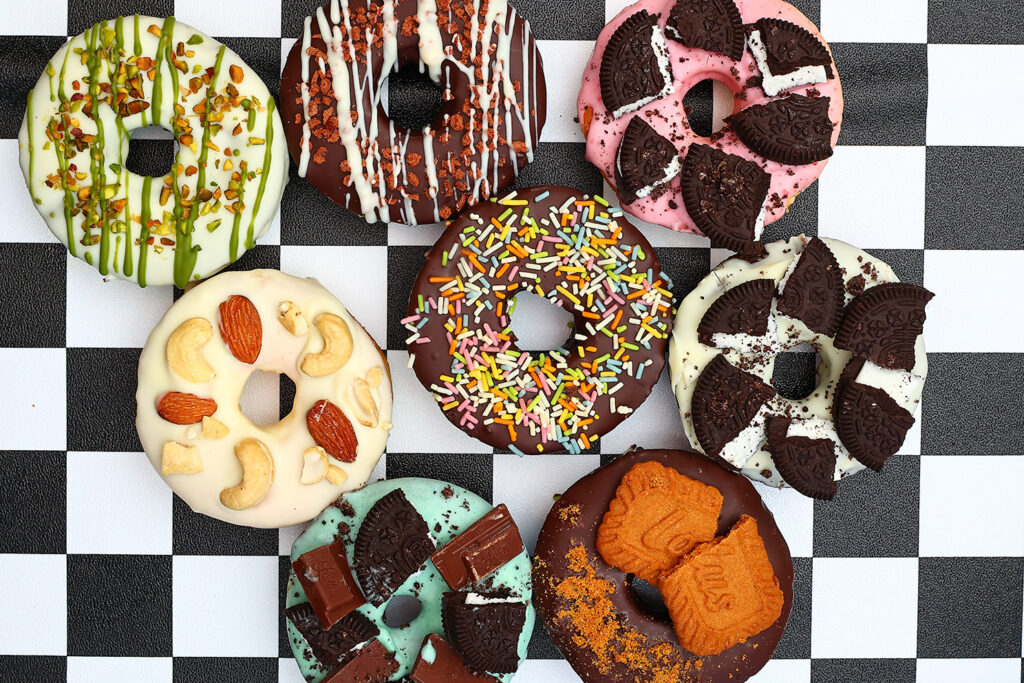 新店・黒墨商店 新潟店】ついに新潟上陸！夜中のドーナツ専門店｜新潟