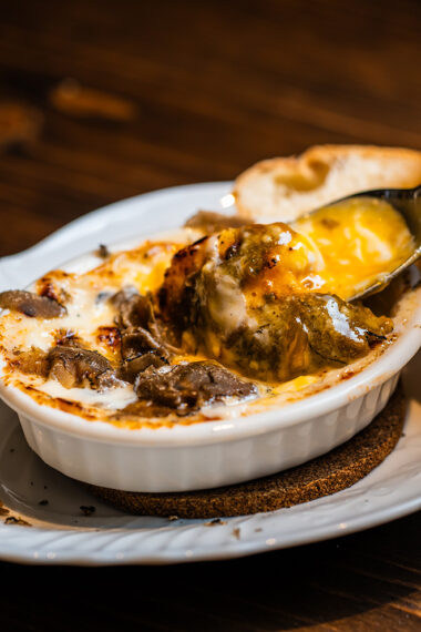 『薪火炙りトマトとブラッターチーズ』