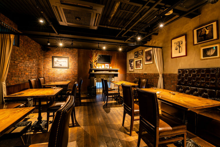 最大8名まで利用可能な個室では、 周囲を気にせずゆったりと