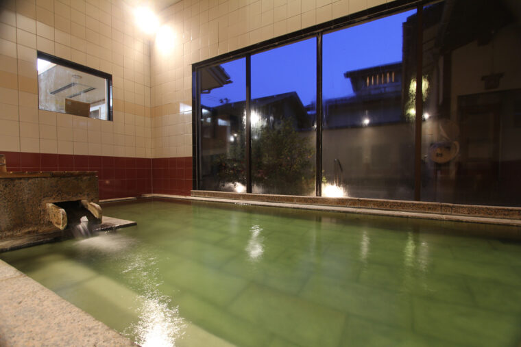 美肌の湯の大浴場