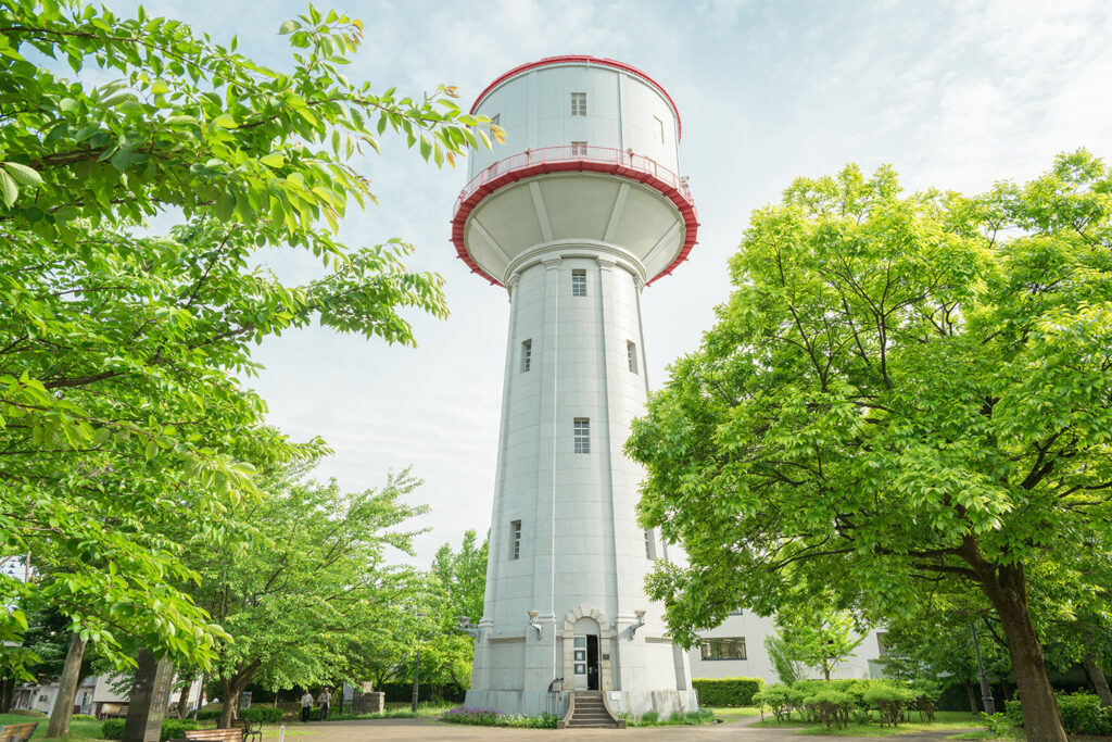 水道タンク（旧中島浄水場配水塔）】長岡の水道発祥の地にそびえる