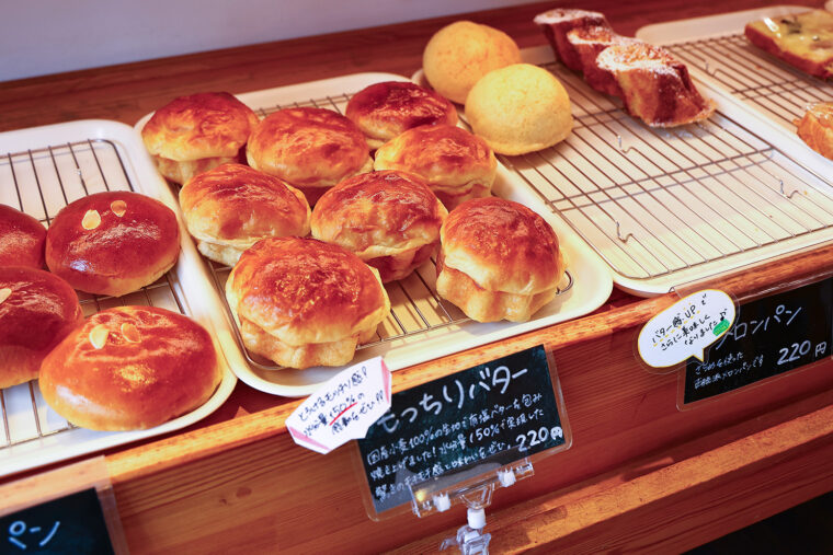 店頭に並ぶ『もっちりバター』