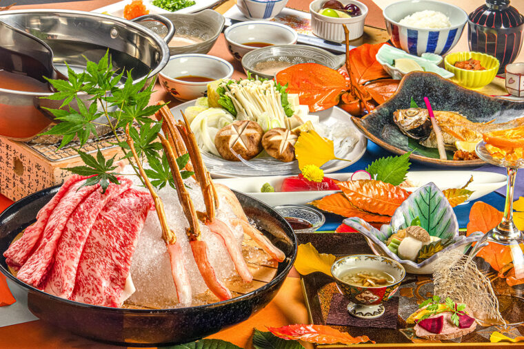 新潟の幸を素材の味をいかした料理を提供してくれる。写真は新発田牛、ズワイガニ、ノドグロなど、新潟を代表する食材を使った料理が堪能できる『曙Premiumプラン』