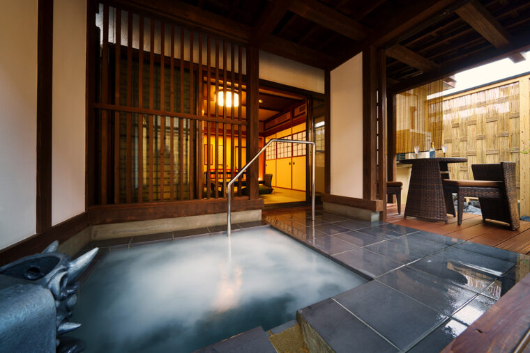 マイクロバブルバス露天風呂付客室 「めのう」