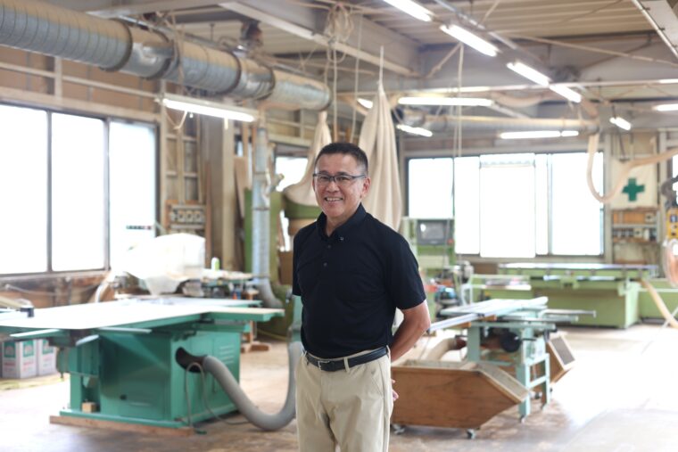 「訪問してのオーダー家具相談にも対応しています」と大滝伸一社長