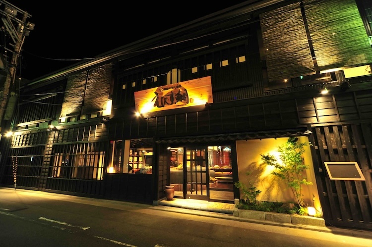 【越後の旬と地酒 えびす鯛】新潟市中央区弁天1-3-3　☎︎025-255-5522