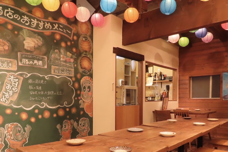 【炭火と煮込み ひとたらし】新潟市中央区南万代町2-18　☎︎050-8892-9570