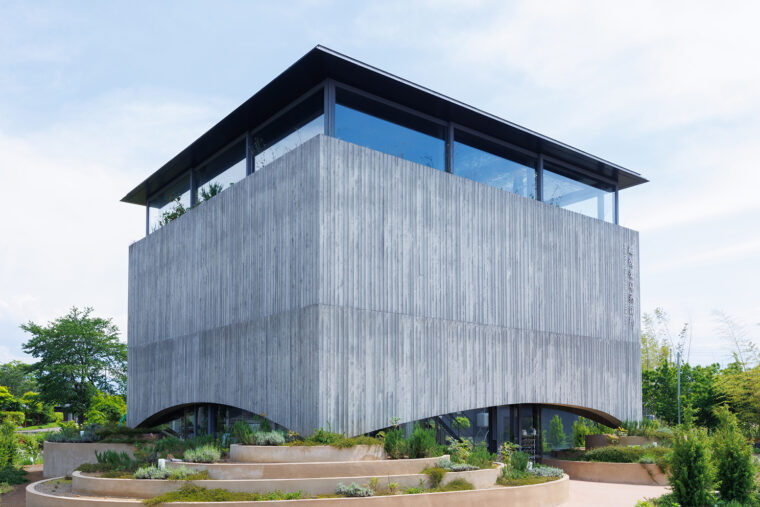 スタイリッシュでかっこいい外観