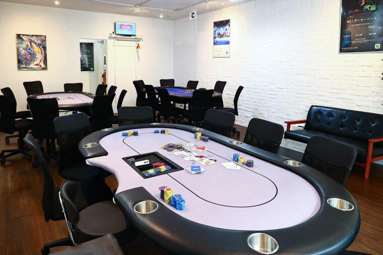 ポーカールーム ちょんまげ店内