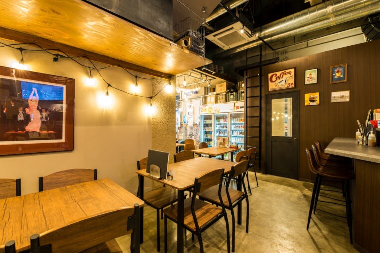 リニューアルして店内での飲食も楽しめる造りになった